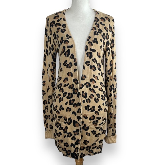 PINK Victoria's Secret Animal Print Elongated Boyfriend Knit Cardigan Sweater - Picture 9 of 9